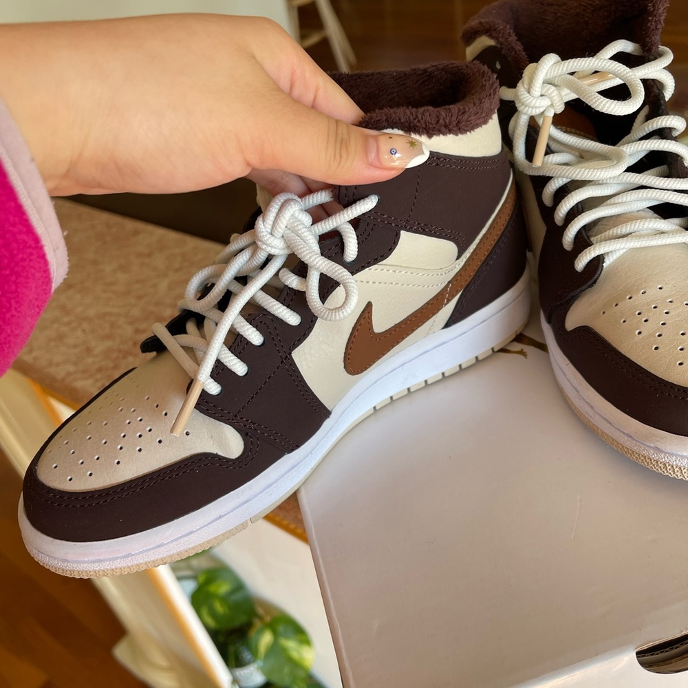 SOLD - Picture 4 of 5